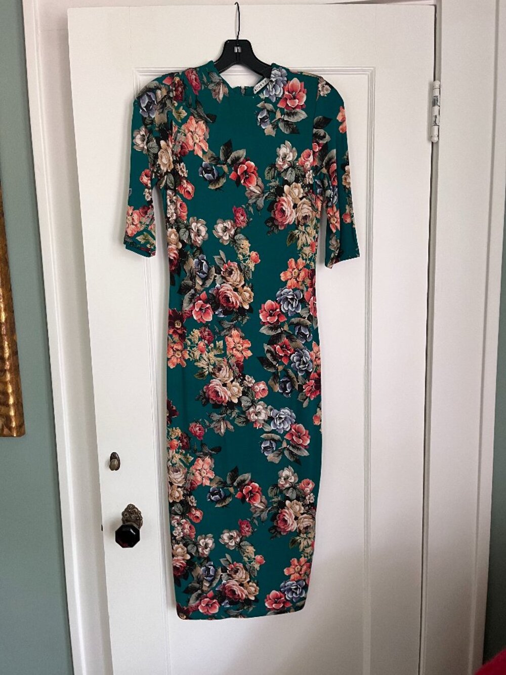 Alice + Olivia Teal Floral Crew Neck Fitted Dress with 3/4 Sleeves - Picture 2 of 4